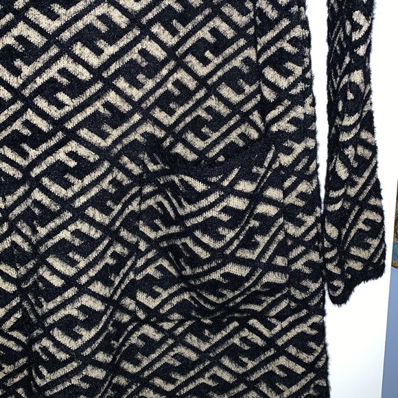Logo F designer sweater dress M EUC no tags As Is - Picture 4 of 7
